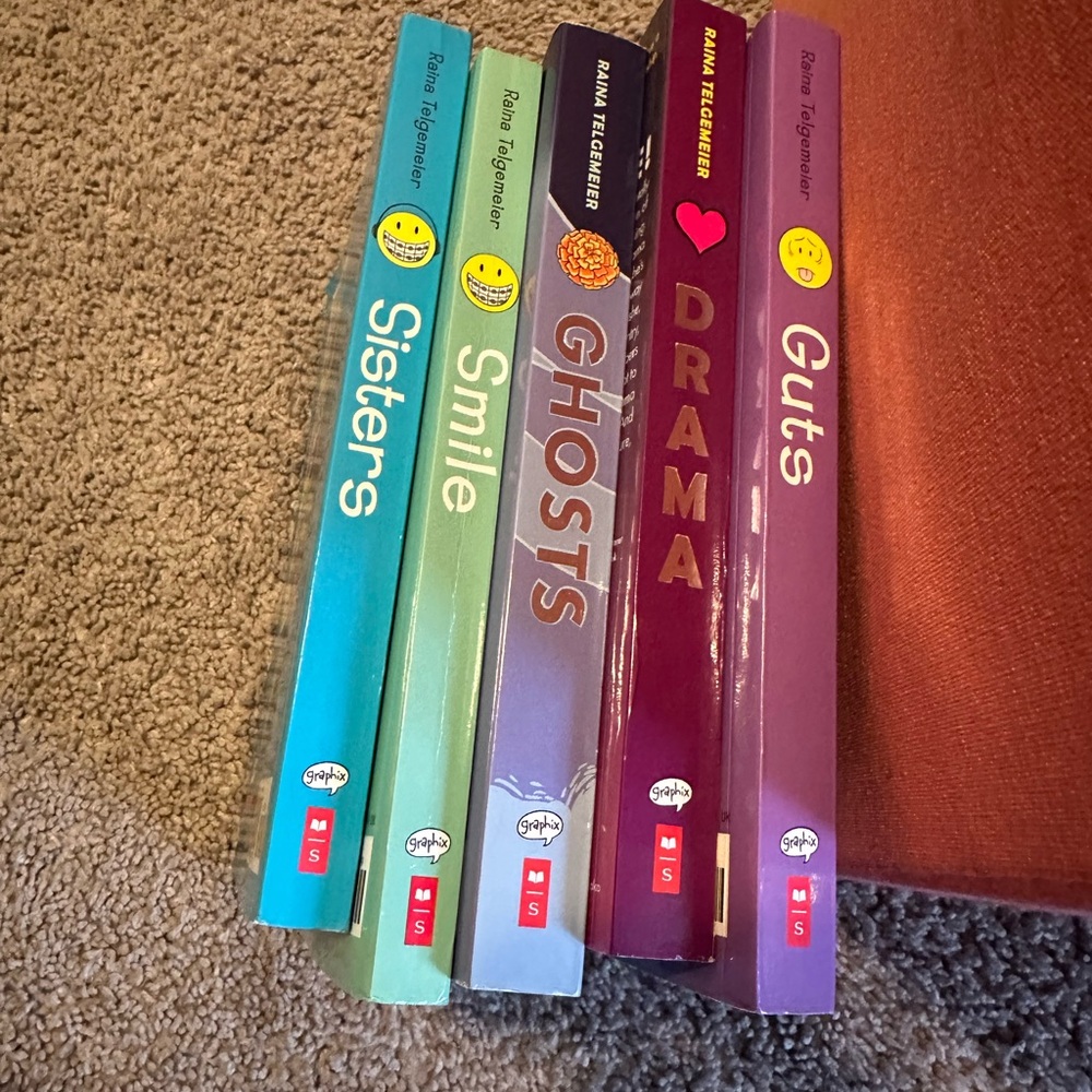 Raina Telgemeier Graphic Novels Set
